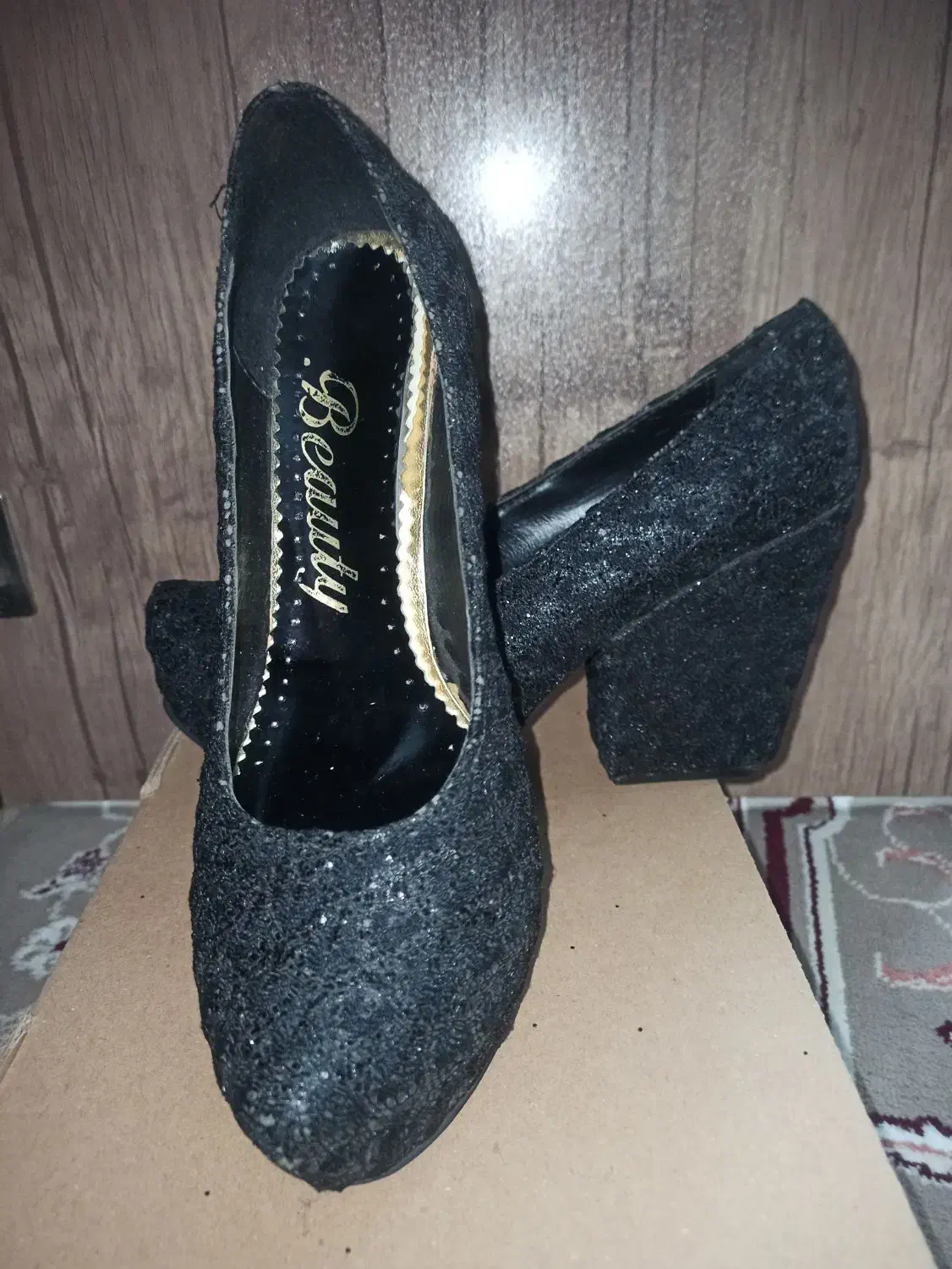 کفش مجلسی|کیف، کفش، کمربند|گلبهار, شهر جدید گلبهار|دیوار