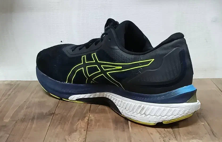 انواع کفش های استوک خارجی اورجینال زنانه و مردانه|کیف، کفش، کمربند|تربتحیدریه, باغ ملی|دیوار