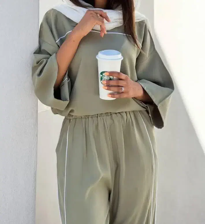 ست زنانه|لباس|شیراز, گل سرخ|دیوار