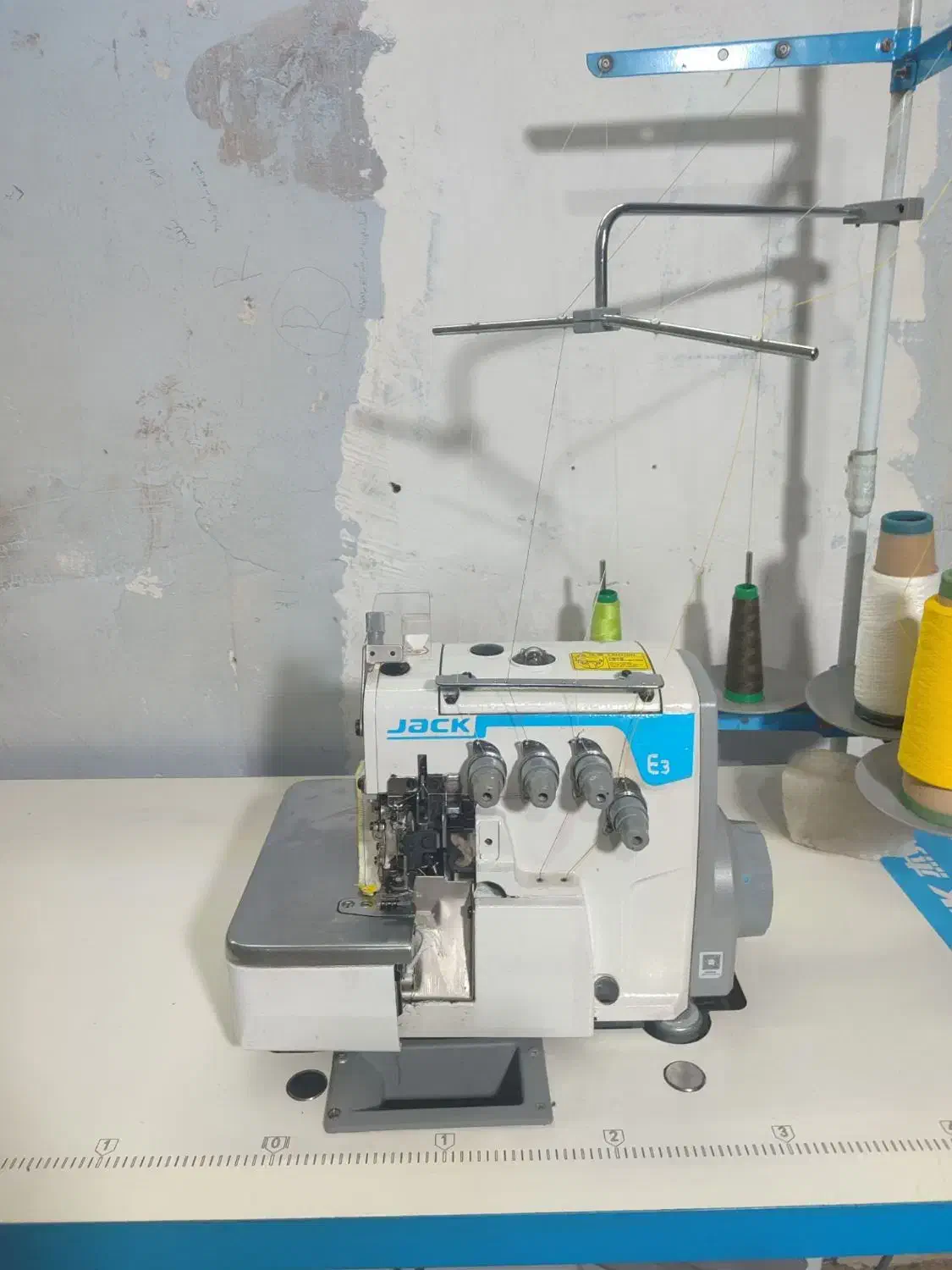 زیگزال 4 نخ درحد اکبند|چرخ خیاطی و ریسندگی|قرچک, میرزائی شمالی|دیوار