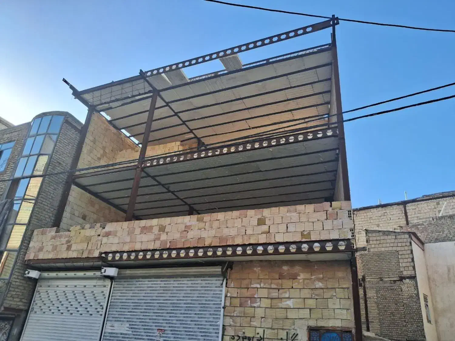 سفت کاری ،عرض ۱۰متر سر نبش ،۱۲۰متر|فروش آپارتمان|مشهد, حضرت حجت|دیوار