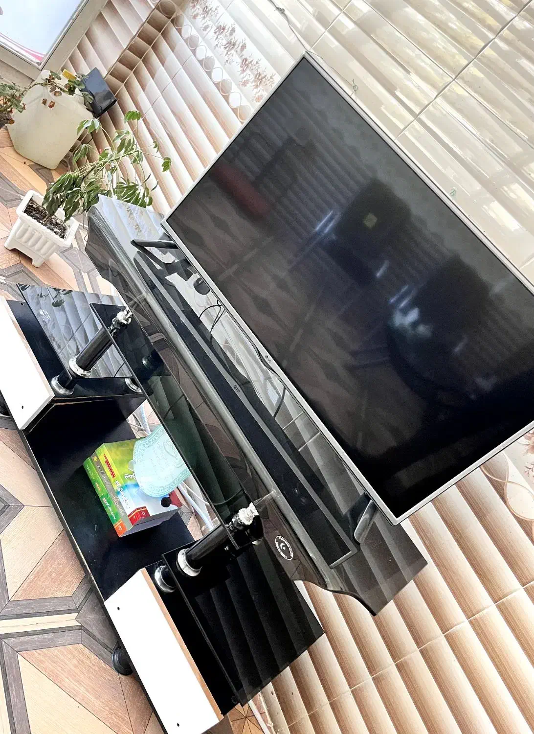 تلویزیون الجی ۴۲|تلویزیون و پروژکتور|مشگین شهر, |دیوار