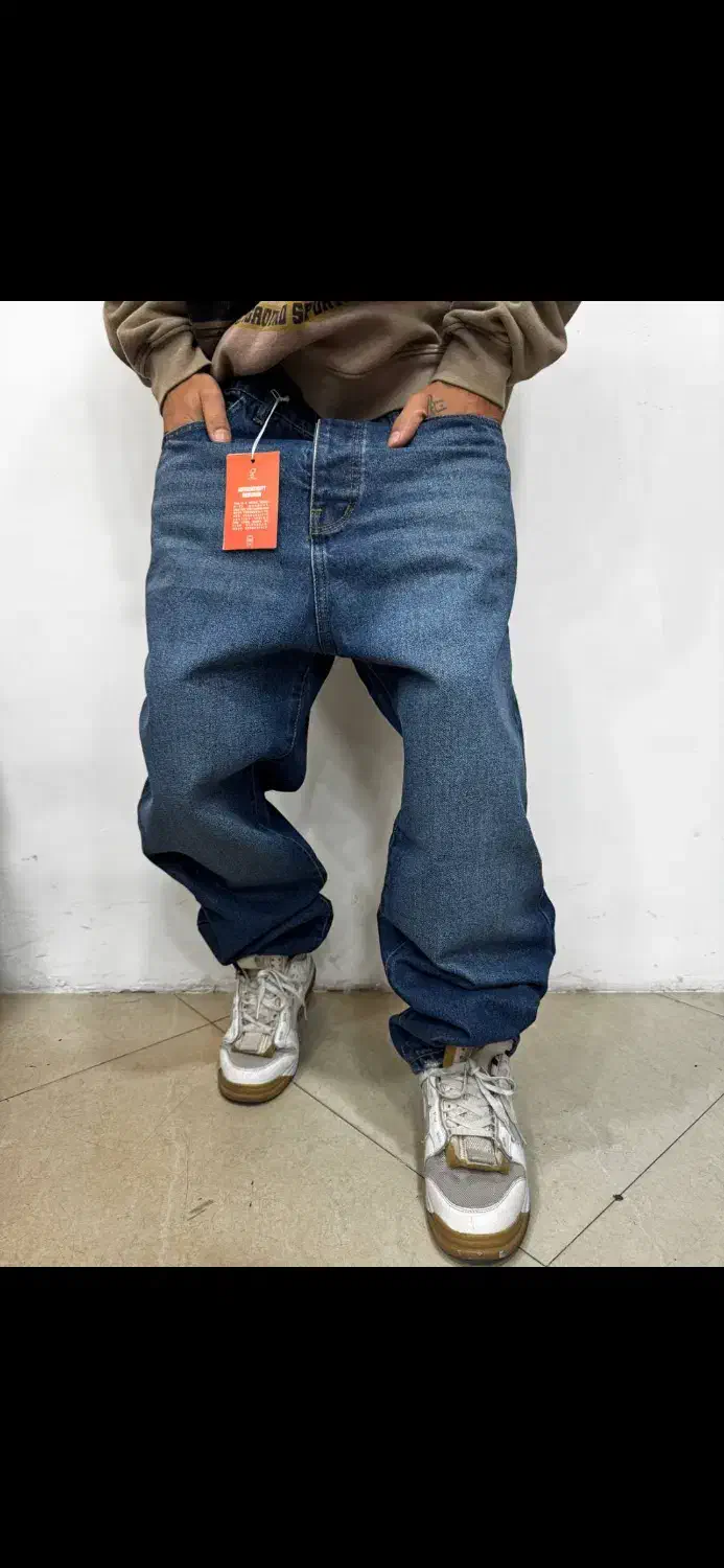 نیروی چرخکارخانوم نیازمندیم مجموعه کاملا زنانه هست|استخدام صنعتی، فنی، مهندسی|صدرا-فارس, فاز ۱|دیوار