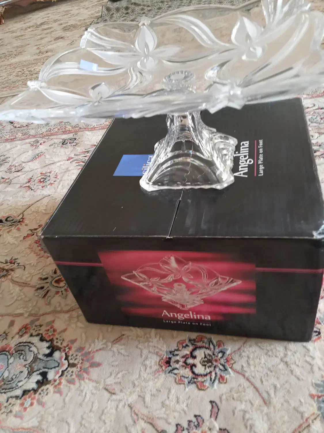 سرویس چینی وچندعدد میوه دان|ظروف سرو و پذیرایی|یزد, |دیوار