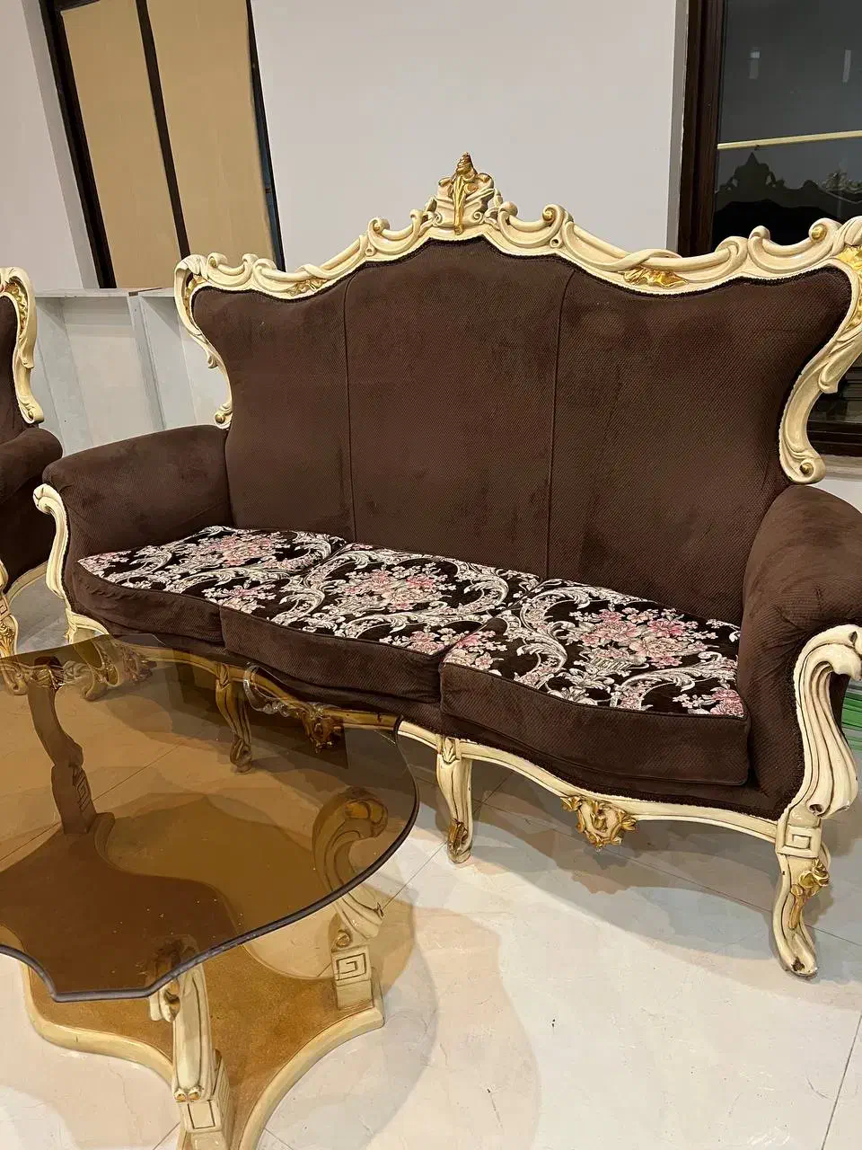 مبلمان و جلو مبلی|مبلمان خانگی و میز عسلی|قائم‌شهر, |دیوار