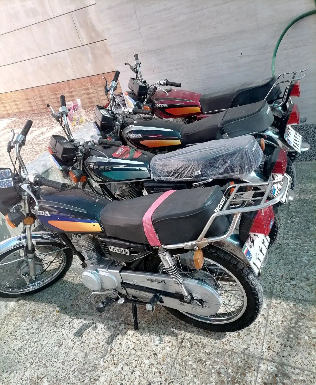 تعدادی موتور 125 پلاک ملی. عروسک|موتورسیکلت|شیراز, داریون|دیوار