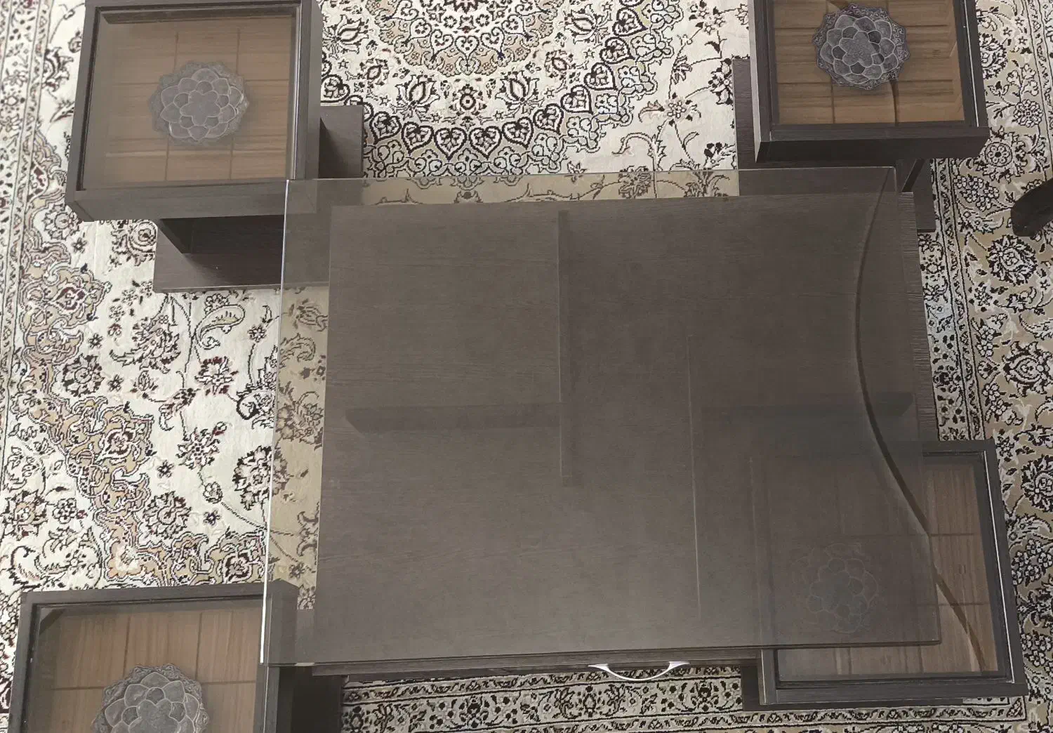 میز جلو مبلی پنج تکه|مبلمان خانگی و میز عسلی|شاهین‌شهر, فردوسی|دیوار