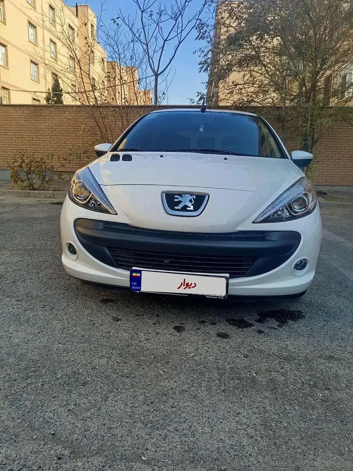 پژو ۲۰۷  مدل ۹۹ کم کارکرد و بی رنگ|خودرو سواری و وانت|اسلام‌شهر, شهرک واوان|دیوار