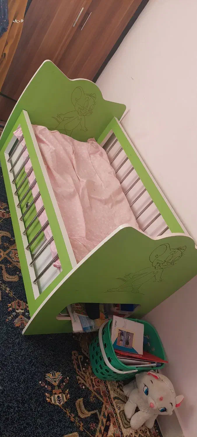 تخت کودک در حد نو|تخت و صندلی بچه|گنبد کاووس, |دیوار