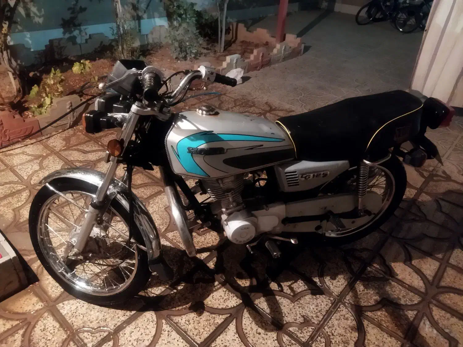 فروش موتور سیکلت هندا مدل 82 مدارک کامل پلاک ملی|موتورسیکلت|اقلید, |دیوار