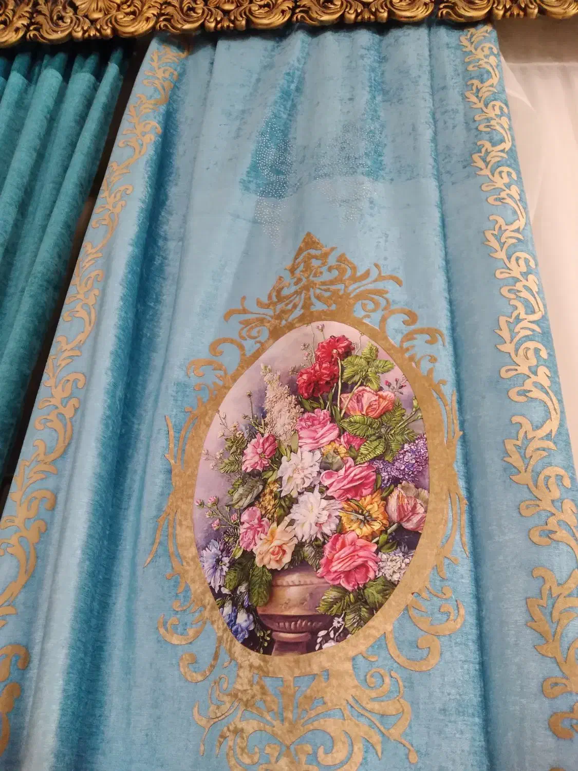 پرده مخمل و تور|پرده، رانر، رومیزی|تربت‌حیدریه, میدان مرکزی|دیوار