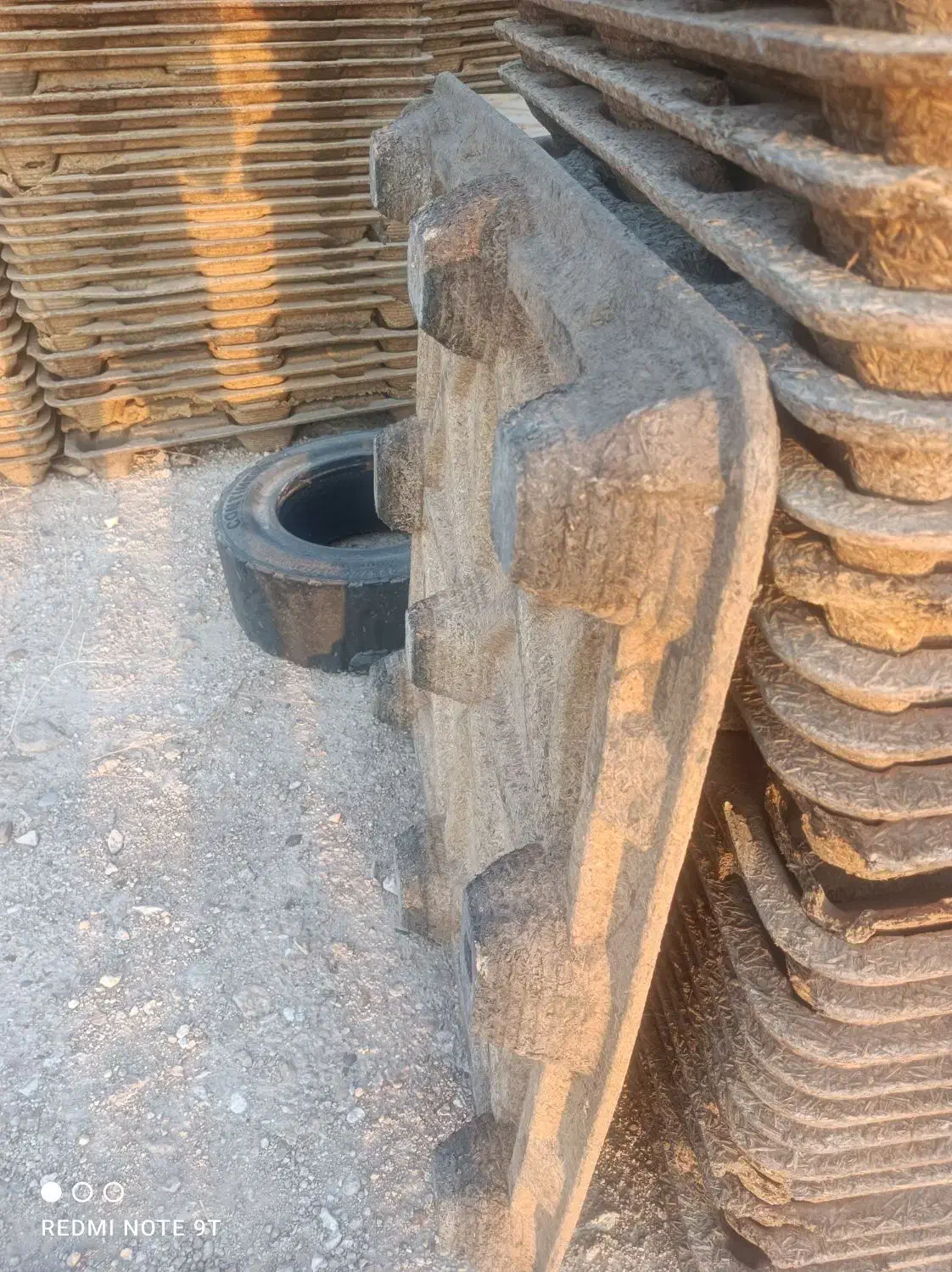 پالت پلاستیکی وچوبی سالم|عمدهفروشی|شیراز, میانرود|دیوار