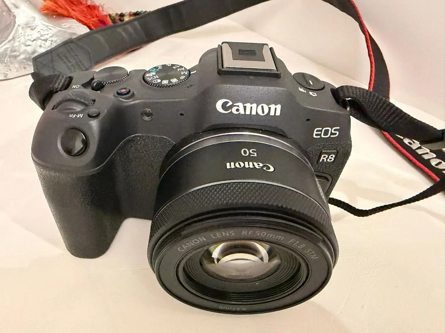 دوربین حرفه‌ای کنون R8|دوربین عکاسی و فیلم‌برداری|قم, چهار امامزاده|دیوار