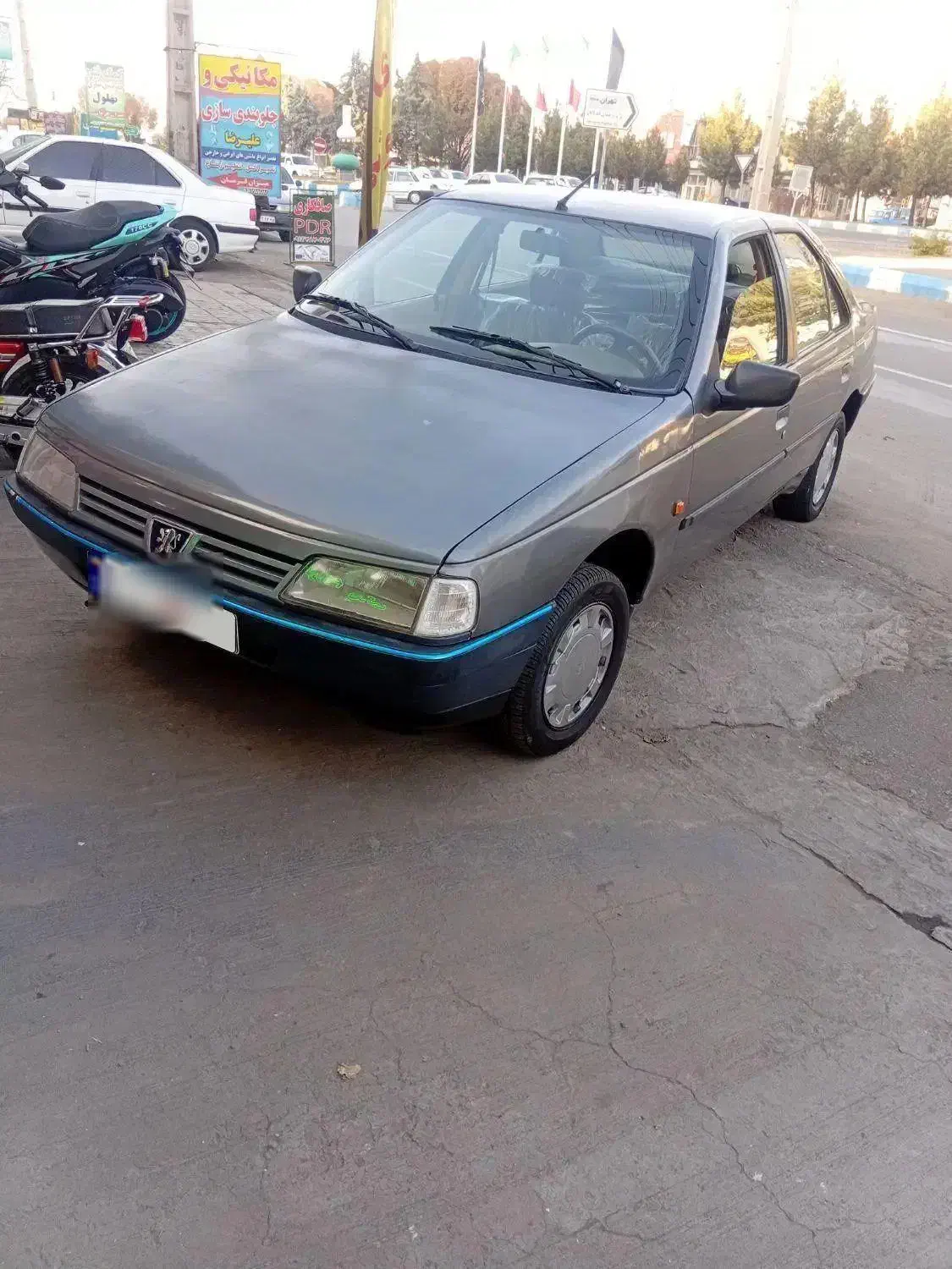 پژو ۴۰۵ بی رنگ|خودرو سواری و وانت|میانه, |دیوار