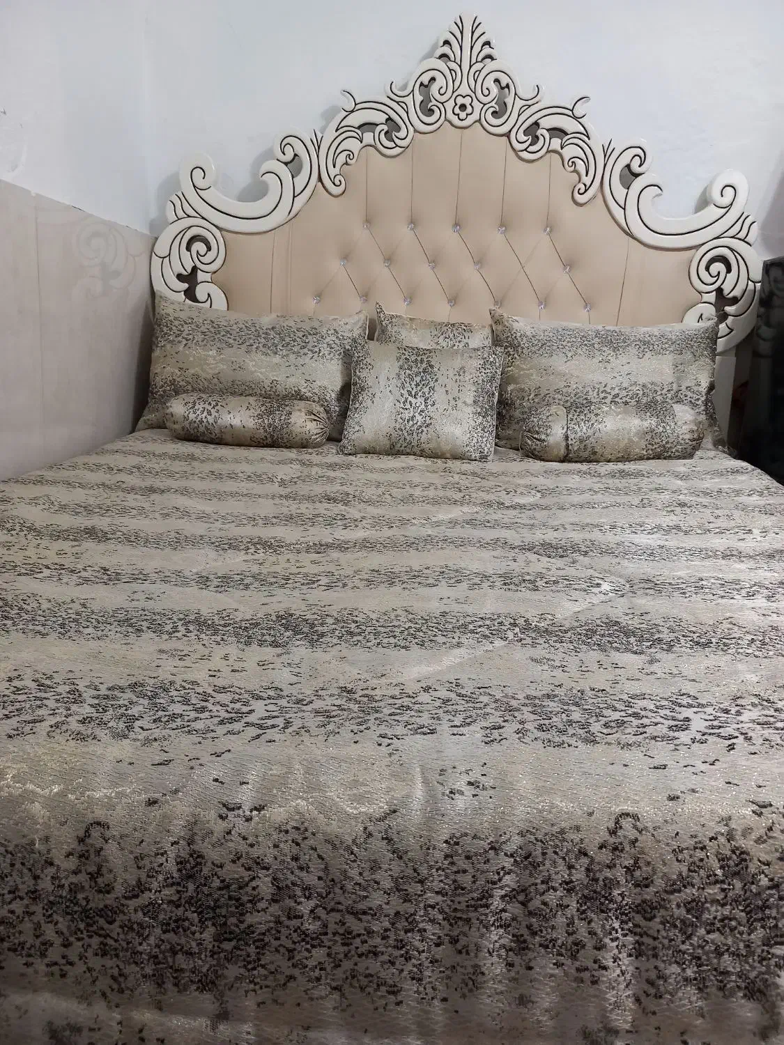 تخت خواب 2 نفره|تخت و سرویس خواب|تربت‌حیدریه, پارک پرستار|دیوار