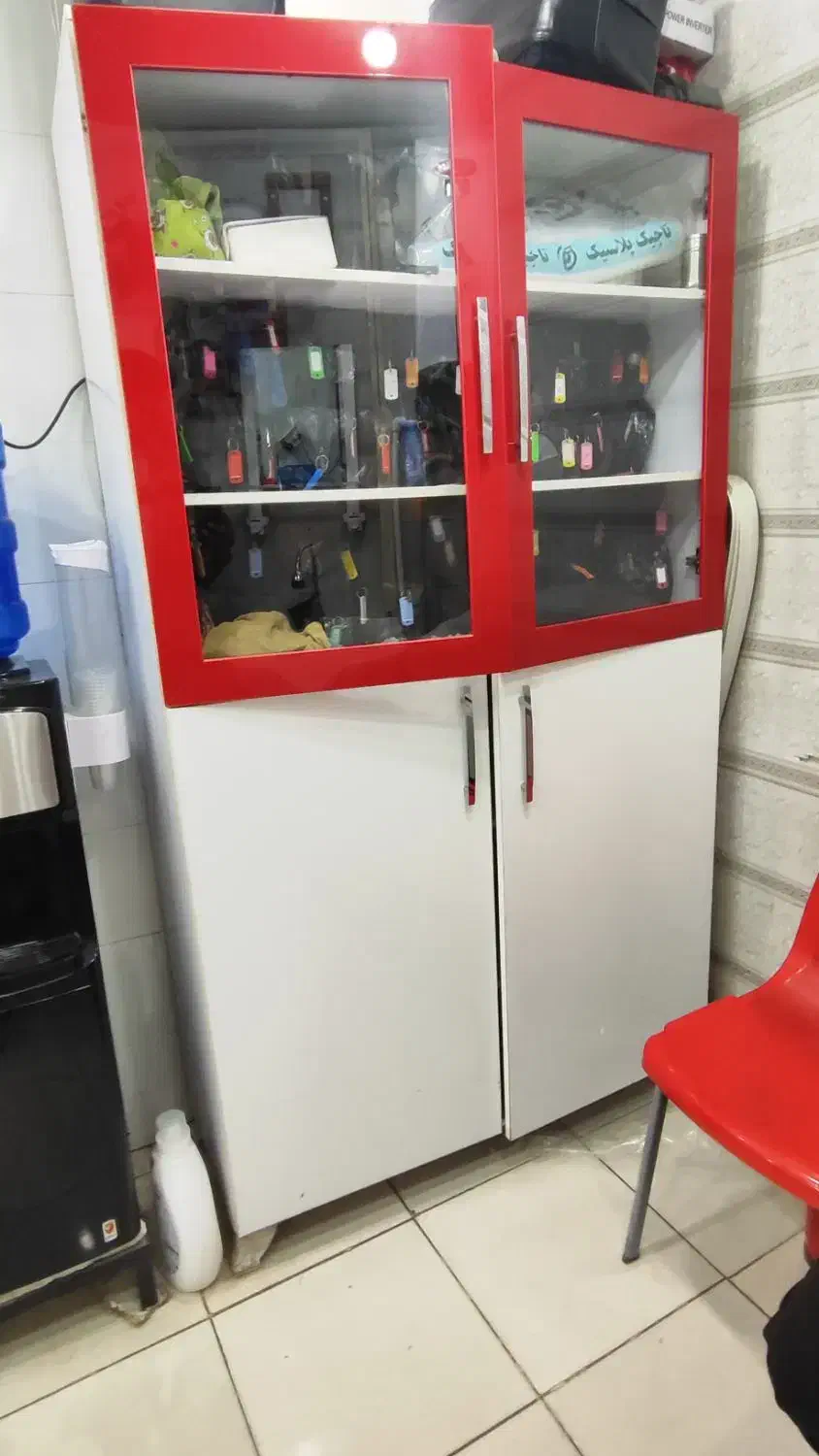 دکور ارایشگاه|آرایشگاه و سالن‌های زیبایی|مرودشت, ابوذر جنوبی|دیوار