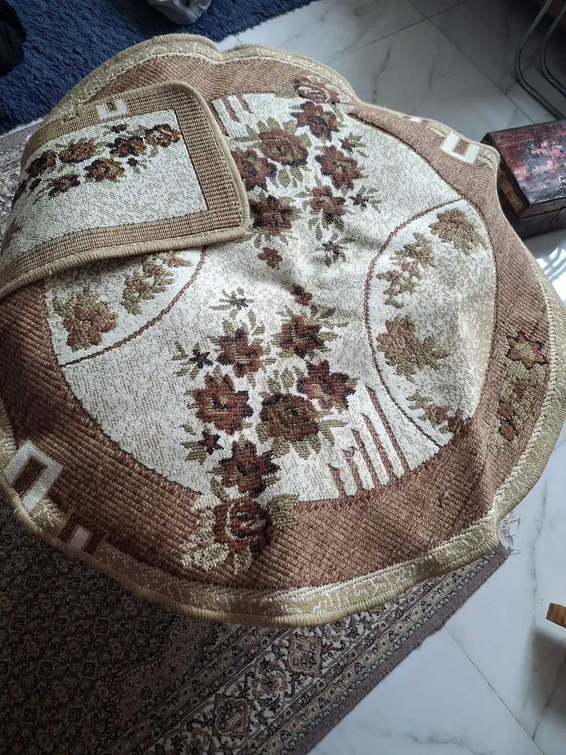 پادری و روپله ای|پادری|رشت, کوی حسینی|دیوار