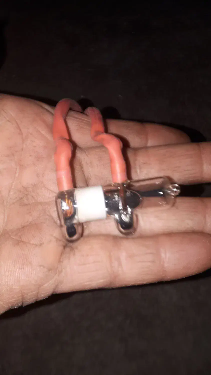 فیوز جیوه ای|صوتی و تصویری|قنوات, |دیوار