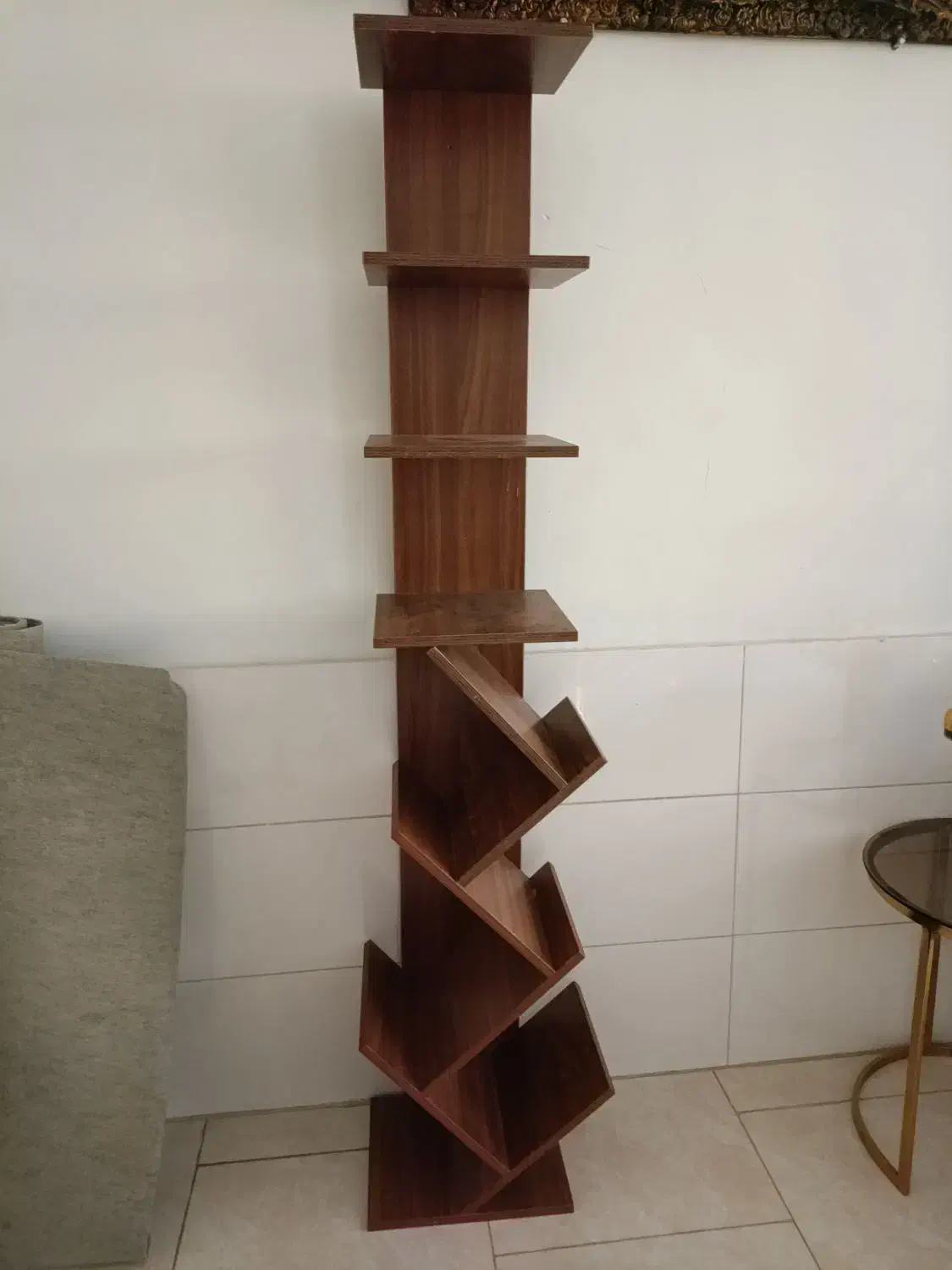 کتابخانه|کتابخانه، شلف، قفسههای دیواری|قدس, شهرقدس|دیوار