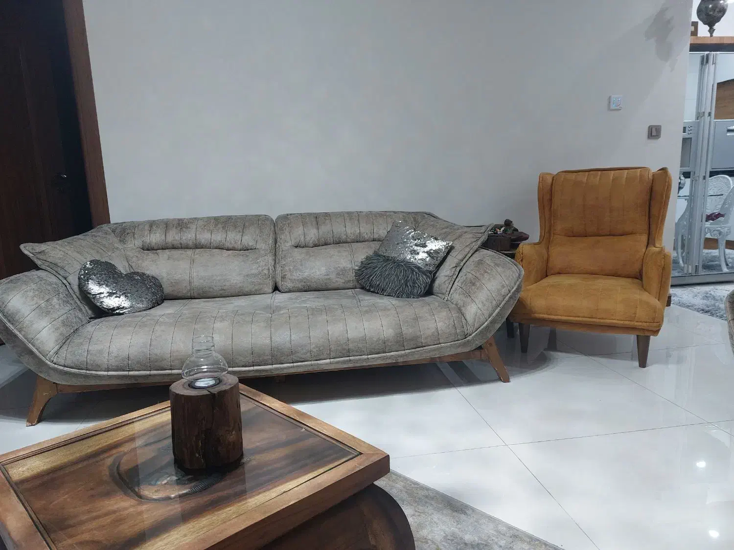 مبلمان راحتی مکانیزم تخت شو ۸ نفره|مبلمان خانگی و میز عسلی|تهران, استخر|دیوار