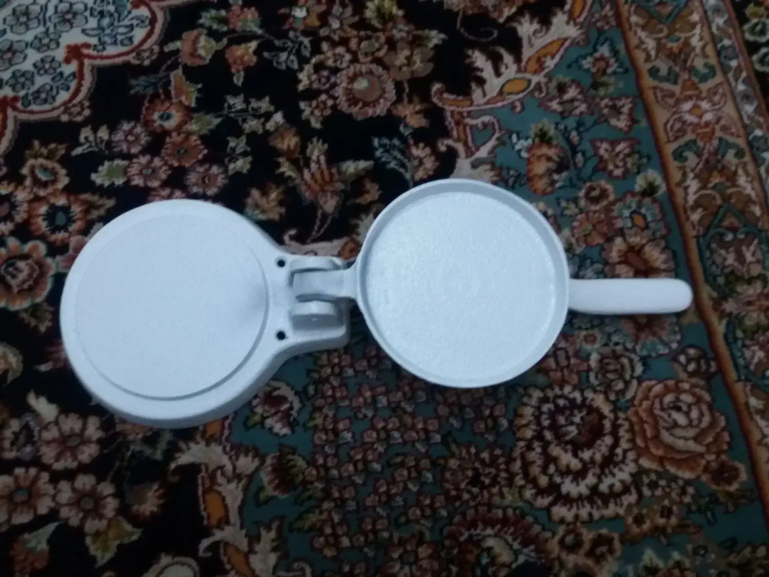 همبرگرزن|ظروف پخت‌وپز|رباط‌کریم, الارد|دیوار