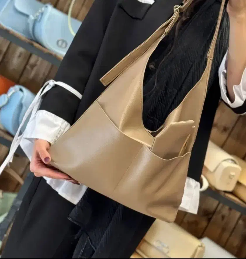 خریدی دلچسب|کیف، کفش، کمربند|قم, انسجام|دیوار