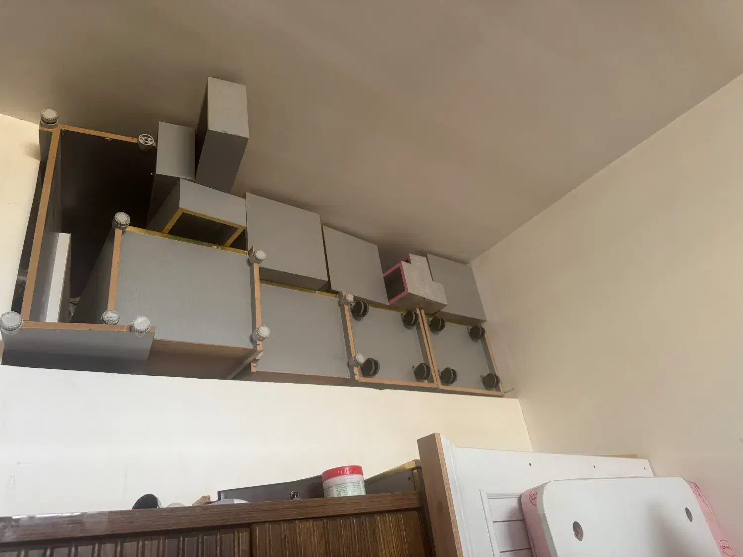 وسایل کامل سالن|آرایشگاه و سالن‌های زیبایی|دورود, |دیوار