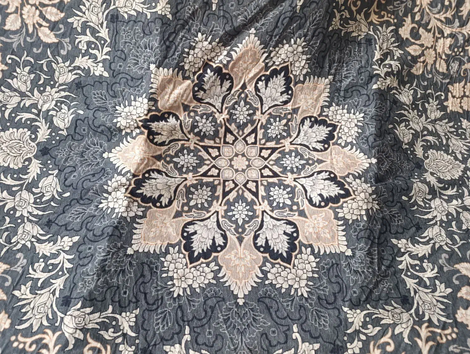 روفرشی پارچه ای|روفرشی|رشت, کوی امام رضا|دیوار