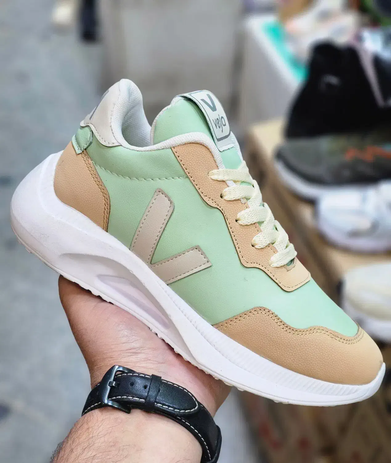 کفش کتونی عمده زنانه عمده کیفیت خوب زیر فی بازار|کیف، کفش، کمربند|مشهد, هفده شهریور|دیوار