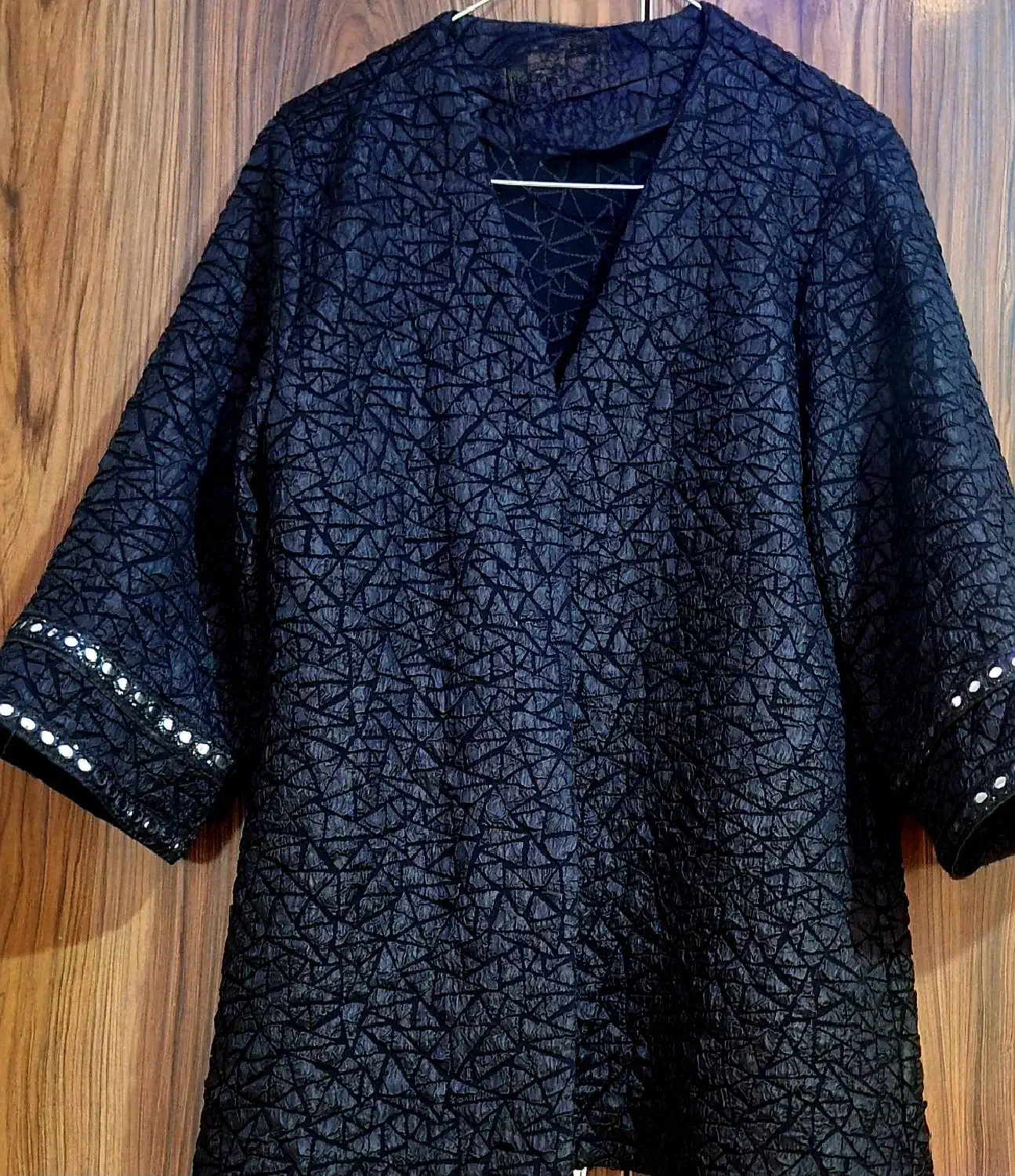 مانتو مجلسی|لباس|اصفهان, خانه اصفهان|دیوار