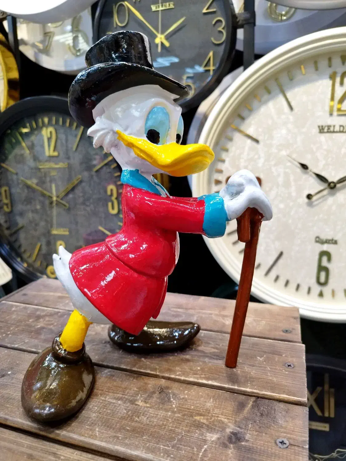 مجسمه سینی بدست|مجسمه، تندیس، ماکت|فردیس, فردیس|دیوار