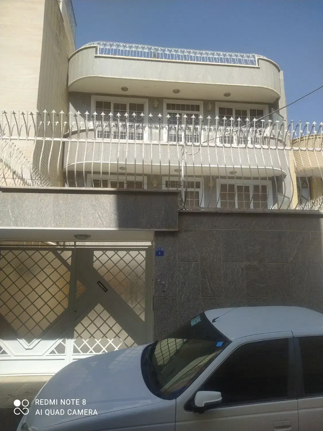 فروش3طبقه ویلایی شیک تالار بعد از چهار راه صباحی|فروش خانه و ویلا|اصفهان, خواجه عمید|دیوار