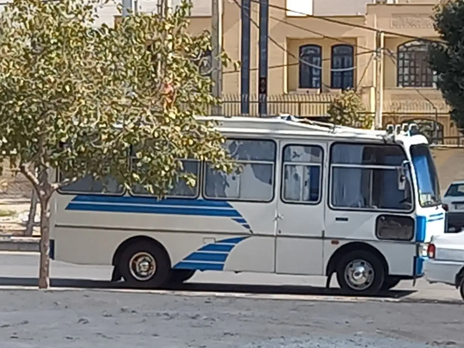 مینی بوس اویکو|خودرو سنگین|شیراز, شهرک سراج|دیوار