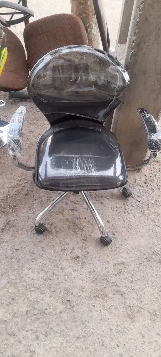 صندلی|صندلی و نیمکت|قم, یزدانشهر|دیوار