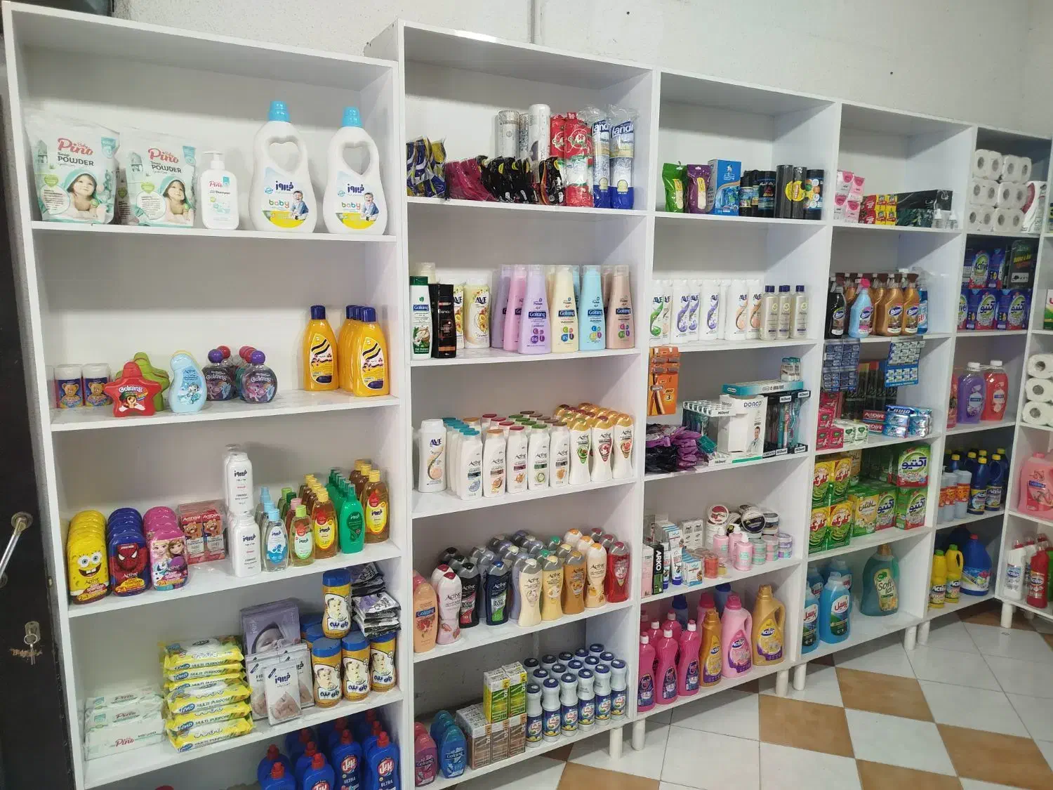 فروش ویژه محصولات شوینده و بهداشتی بعلت تغییر شغل|آرایشی، بهداشتی، درمانی|آستارا, |دیوار