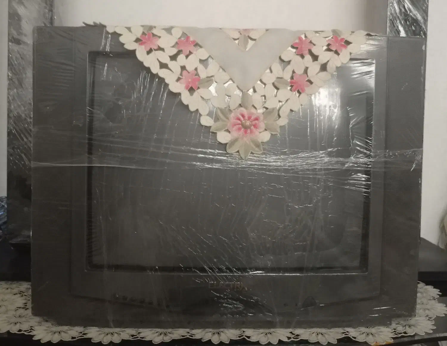 تلویزیون ۲۱اینچ|تلویزیون و پروژکتور|قدس, شهرقدس|دیوار