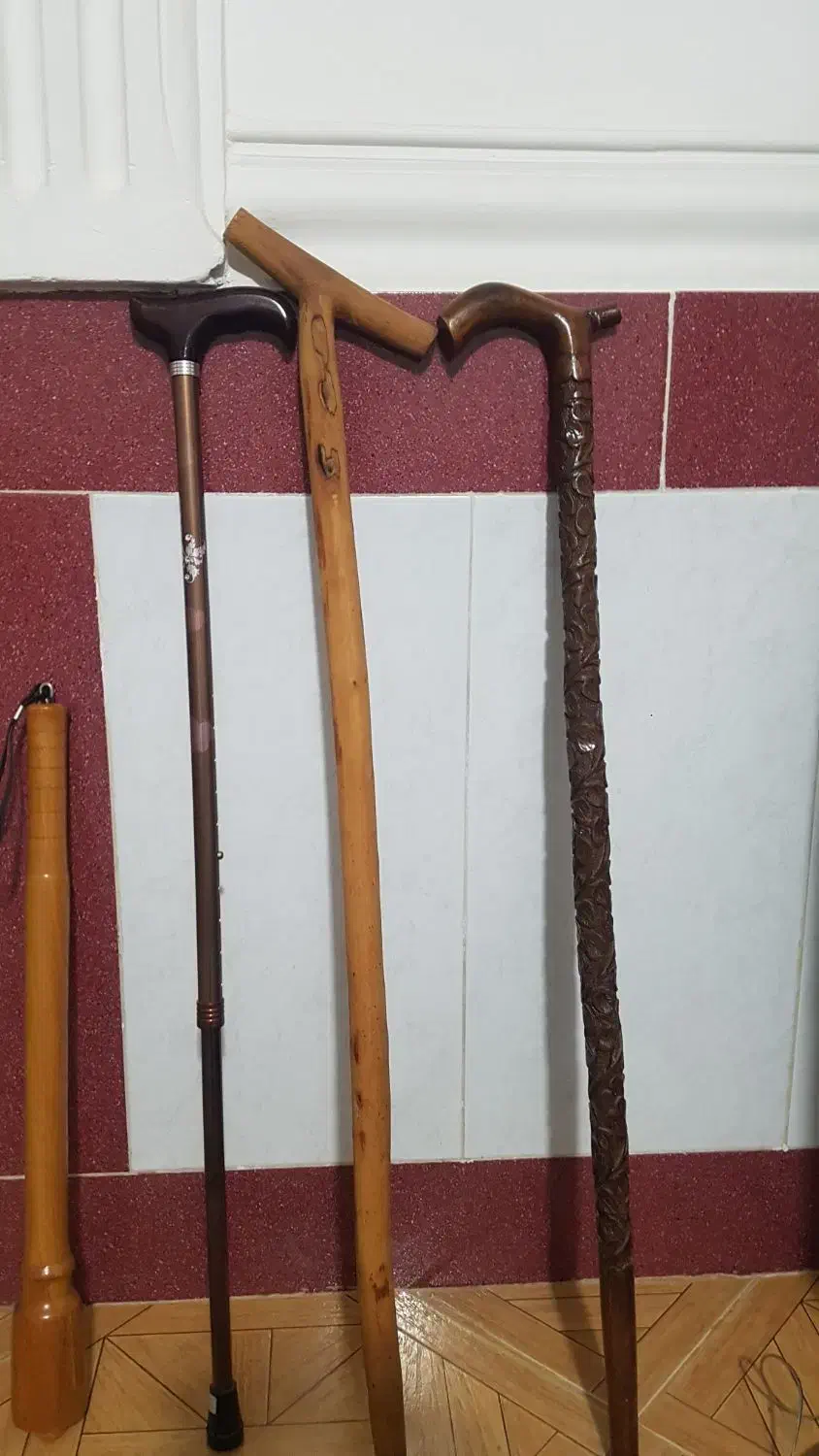 سه عدد عصای در حد نو|کلکسیون اشیاء عتیقه|بهشهر, |دیوار