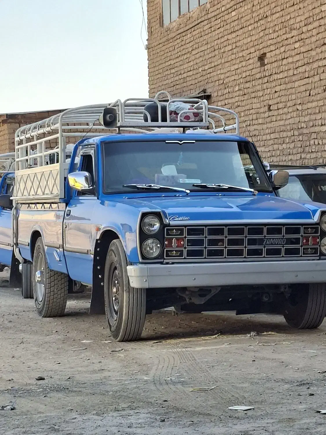 دیزل ۴۰۲ کم کار درجه یک|خودرو سواری و وانت|کوه چنار, |دیوار