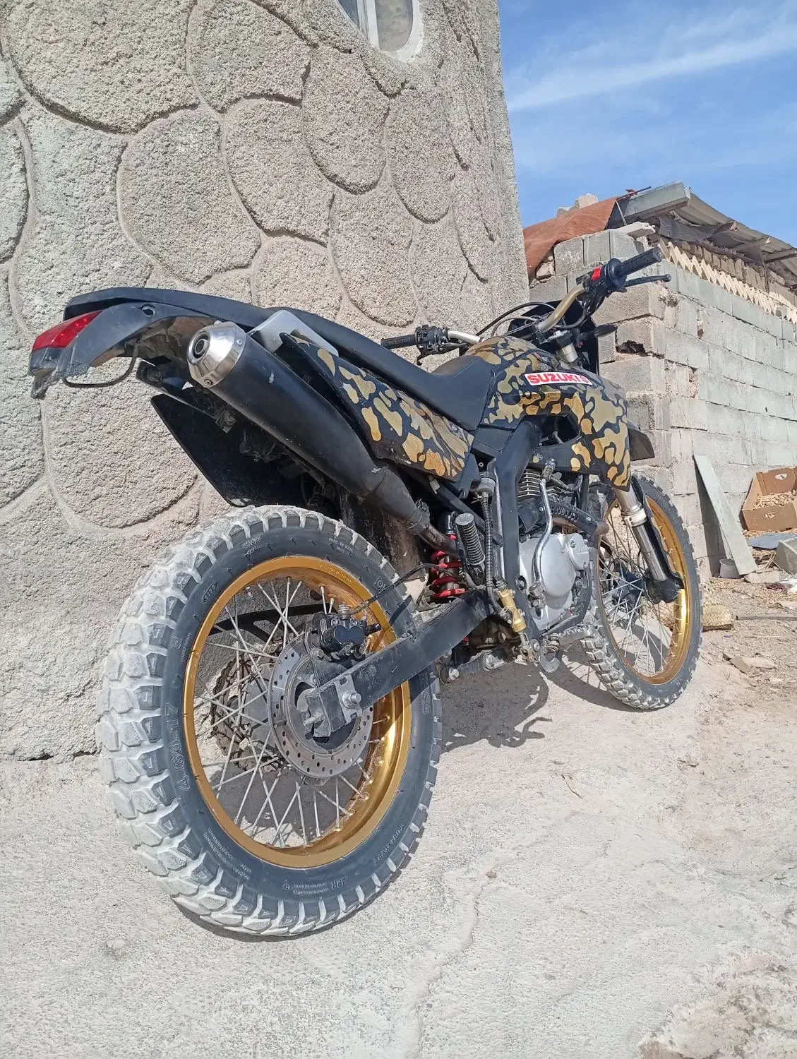 موتور سیکلت تریل طرح سوزوکی|موتورسیکلت|شهرضا, |دیوار