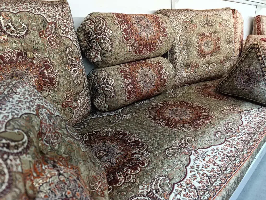 پشتی شاهنشین ترمه یزد|مبلمان خانگی و میز عسلی|اسفراین, |دیوار