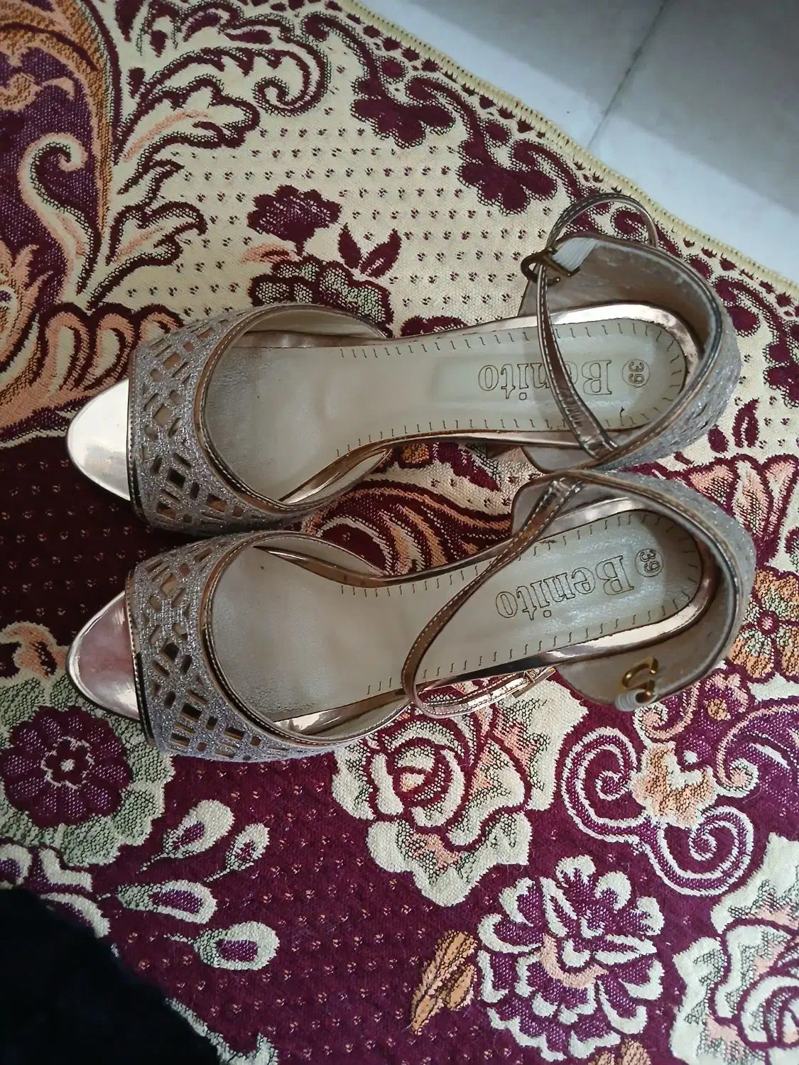 کفش های بچه گانه وزنانه.|کیف، کفش، کمربند|بناب, |دیوار