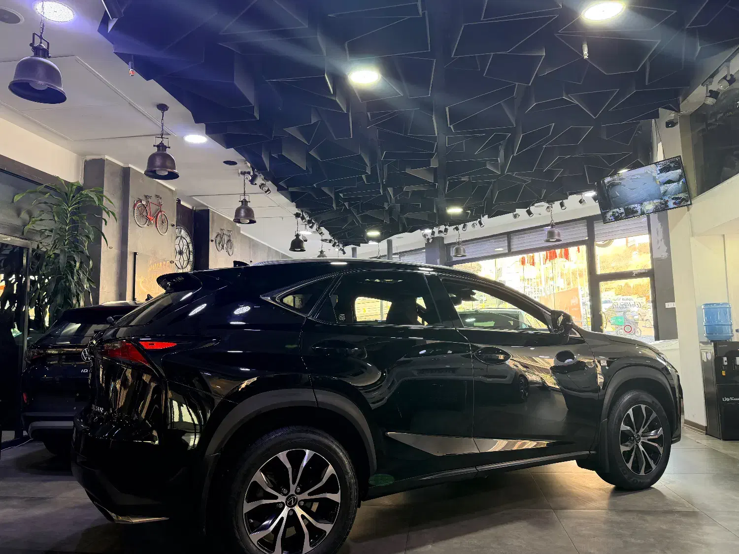 لکسوس ان ایکس ۲۰۰ مدل ۲۰۱۷|خودرو سواری و وانت|تهران, سعادتآباد|دیوار