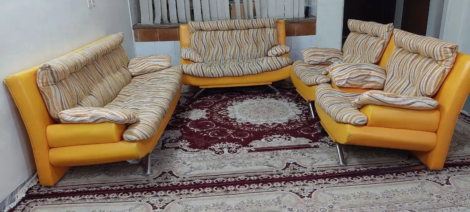 مبل راحتی هفت نفره|مبلمان خانگی و میز عسلی|مبارکه, |دیوار