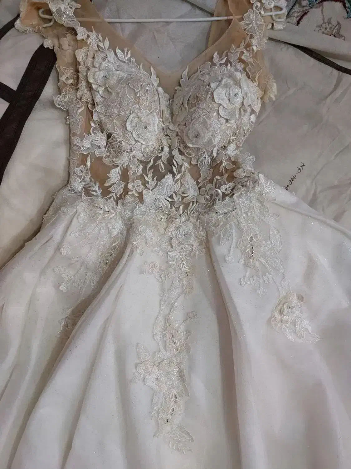 لباس عروس در حد نو|لباس|ورامین, ورامین|دیوار