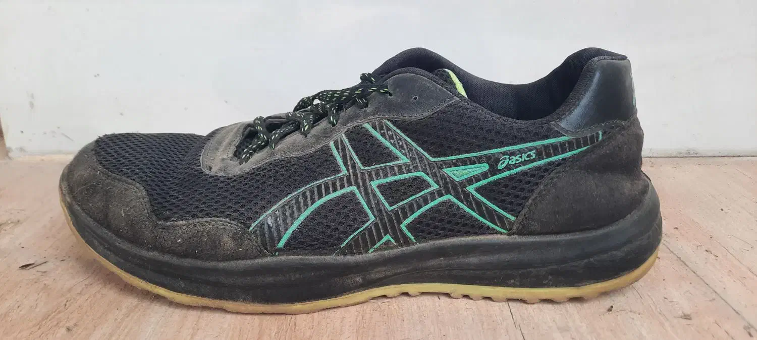 کفش درحد،والیبالی بفروش میرسد در خدمتیم|کیف، کفش، کمربند|سیمین شهر, |دیوار