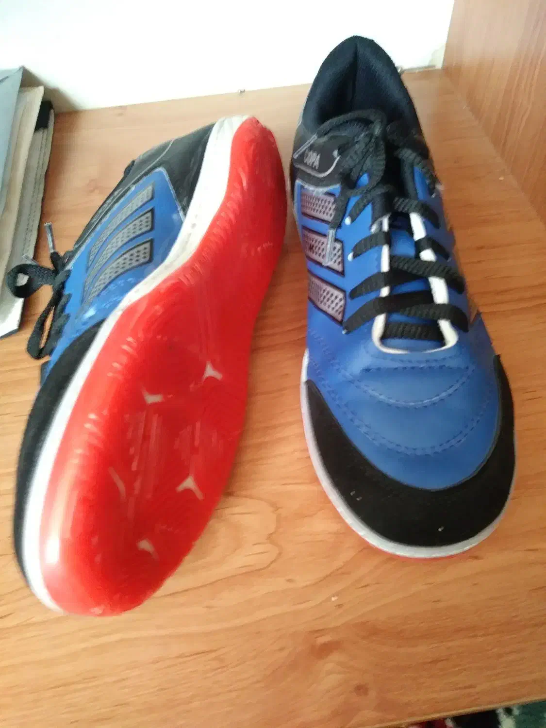 کفش سالن|کیف، کفش، کمربند|مشهد, بالا خیابان|دیوار