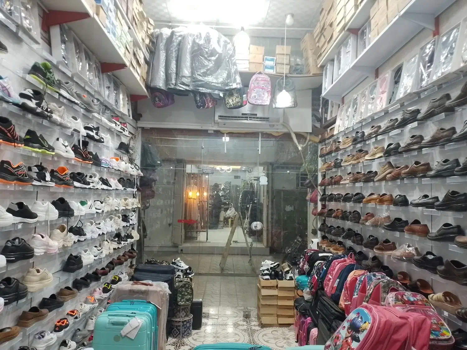 اهرم بازار مهدیه|کیف، کفش، کمربند|اهرم, |دیوار