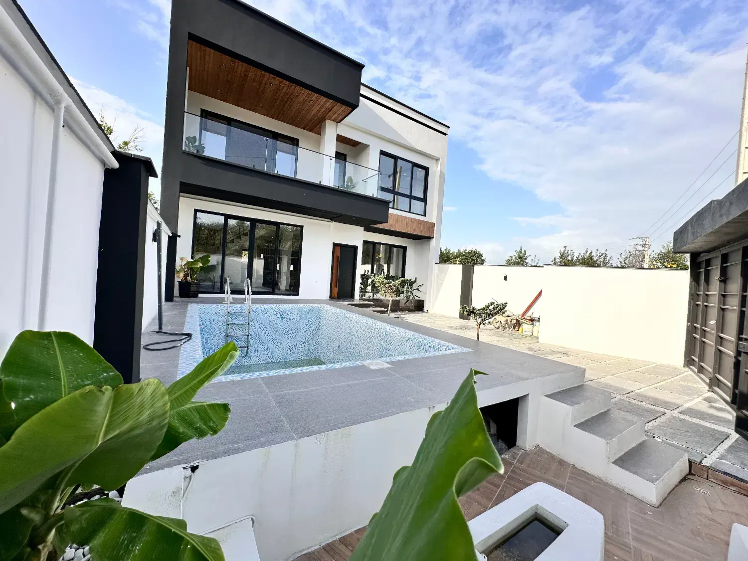 ویلای 3 خواب/استخر دار/ساحلی/جنگلی|فروش خانه و ویلا|رشت, گلسار|دیوار