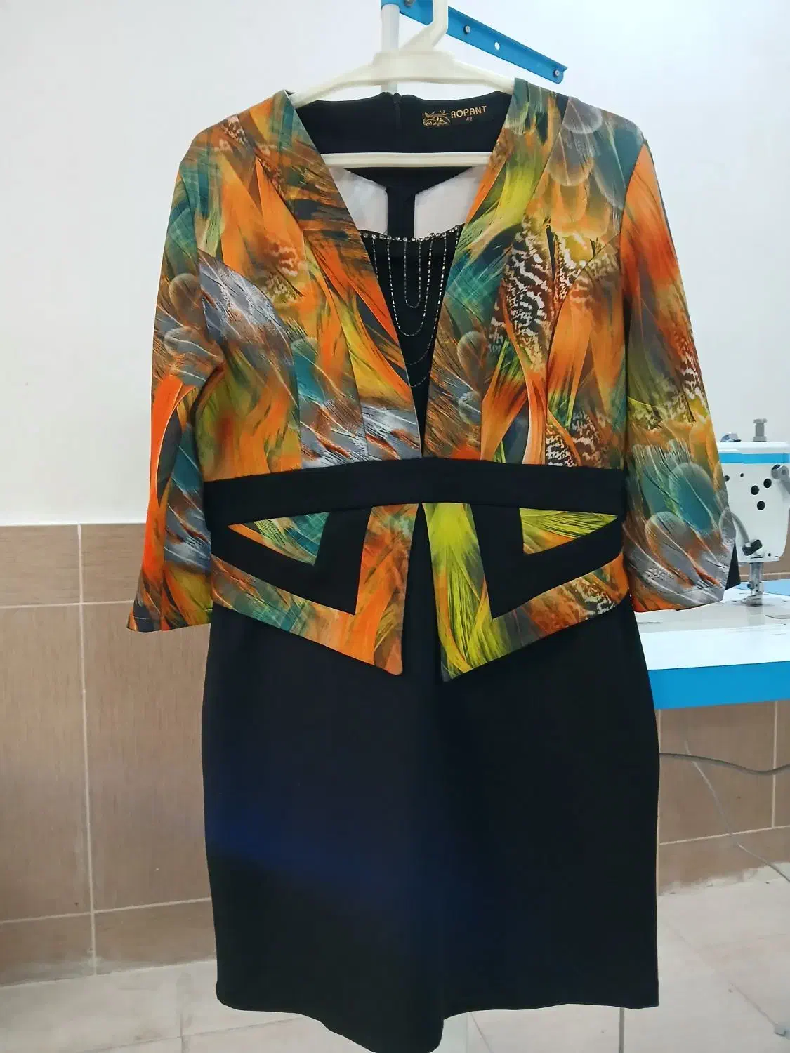 لباس مجلسی،مانتو و کاپشن بچه گانه وکفش در حد نو|لباس|مشهد, طبرسی شمالی|دیوار