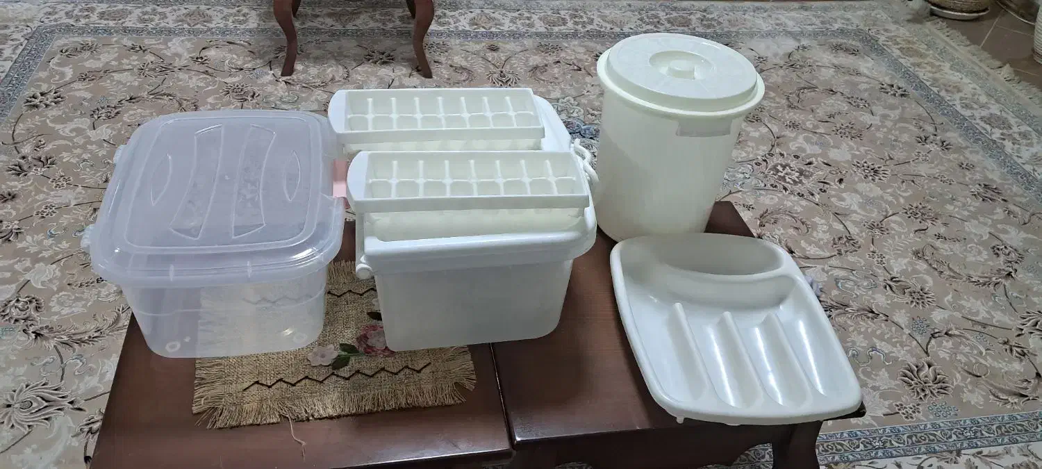 ۲ باکس دردار چندکاره و ۱  سطل دردار چند کاره|ظروف نگهدارنده، پلاستیکی، یک‌بارمصرف|مشهد, الهیه|دیوار